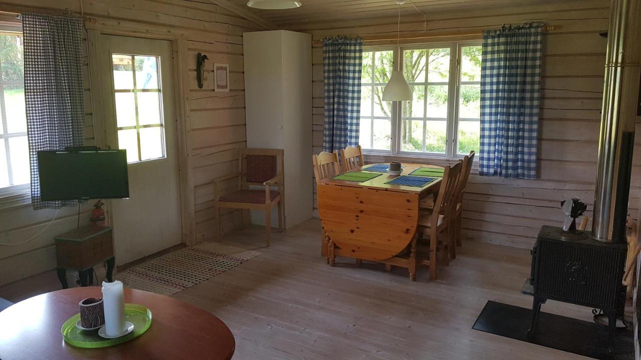 كاليكس Countryside Cottage By The River المظهر الخارجي الصورة