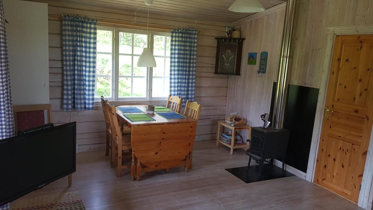 كاليكس Countryside Cottage By The River المظهر الخارجي الصورة